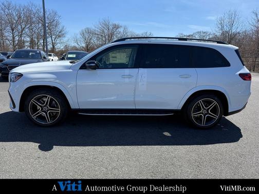 MANUFAKTUR Moonlight White Metallic 2026 Mercedes-Benz GLS 450 4MATIC