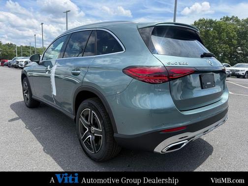 Verde Silver Metallic 2026 Mercedes-Benz GLC 300 4MATIC