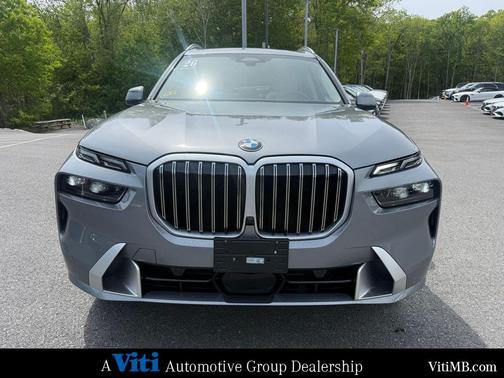 Skyscraper Gray Metallic 2026 BMW X7 xDrive40i