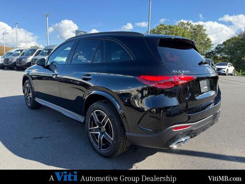 2026 Mercedes-Benz GLC 300 4MATIC