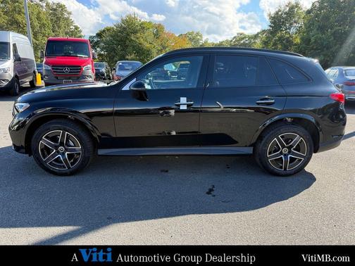 2026 Mercedes-Benz GLC 300 4MATIC