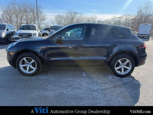 2018 Porsche Macan Base