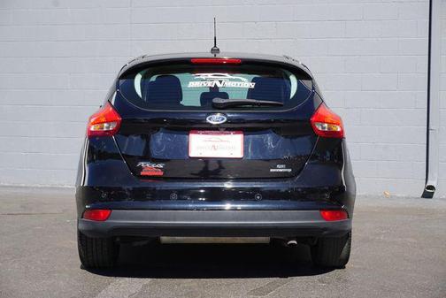 Photo 5 of 34 of 2016 Ford Focus SE