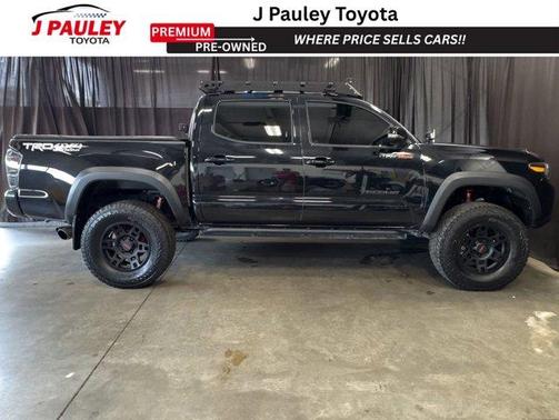 Midnight Black Metallic 2021 Toyota Tacoma TRD Off Road