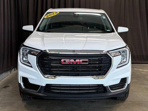Summit White 2024 GMC Terrain SLE