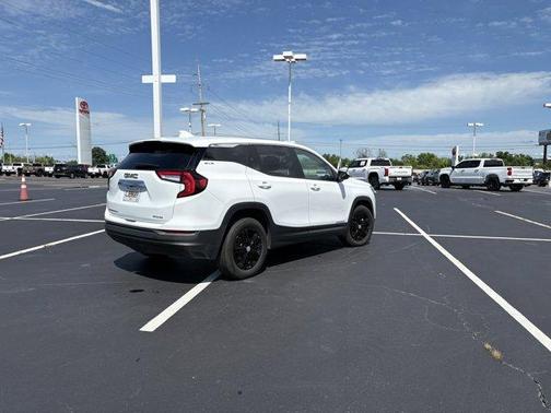 Summit White 2024 GMC Terrain SLE