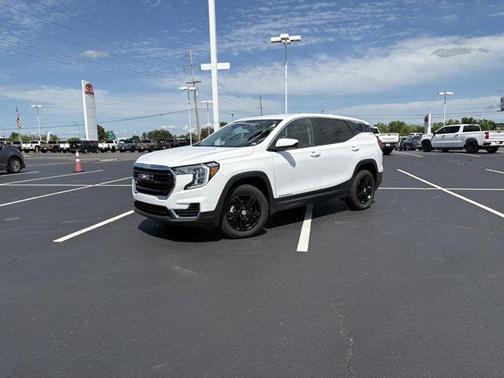 Summit White 2024 GMC Terrain SLE