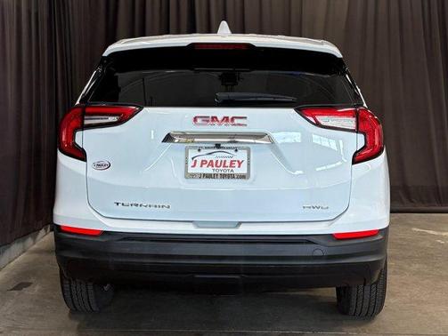 Summit White 2024 GMC Terrain SLE