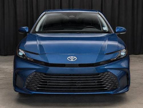 Ocean 2025 Toyota Camry LE