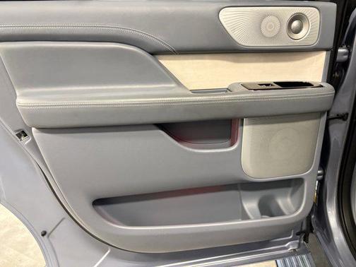 2022 Lincoln Navigator Black Label