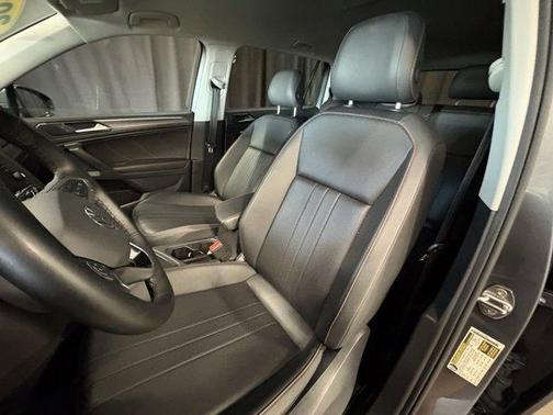 Platinum Gray Metallic 2024 Volkswagen Tiguan 2.0T Wolfsburg Edition