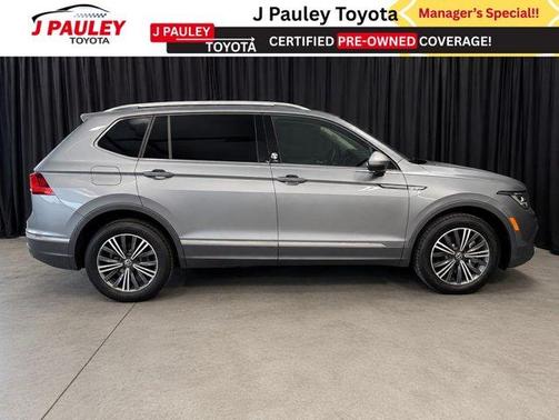 Platinum Gray Metallic 2024 Volkswagen Tiguan 2.0T Wolfsburg Edition