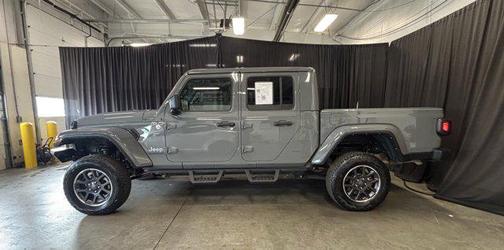 2022 Jeep Gladiator Overland