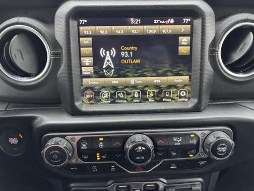 2022 Jeep Gladiator Overland