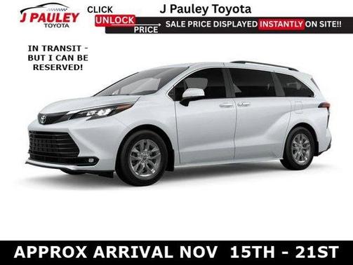 Wind Chill Pearl 2026 Toyota Sienna XLE 8 Passenger