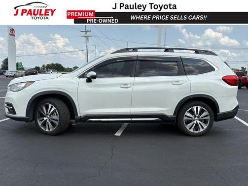 Crystal White Pearl 2020 Subaru Ascent Limited 8-Passenger