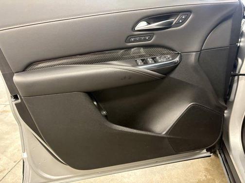 Radiant Silver Metallic 2021 Cadillac XT4 Sport
