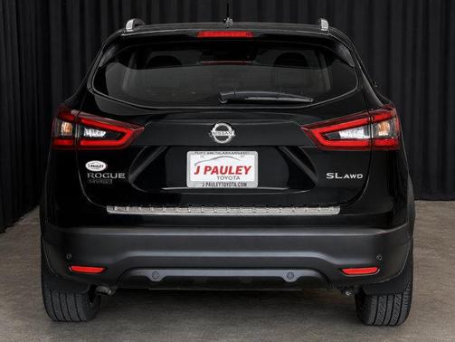 Magnetic Black 2022 Nissan Rogue Sport SL