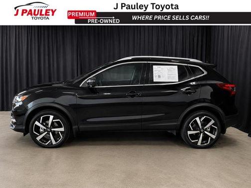 Magnetic Black 2022 Nissan Rogue Sport SL