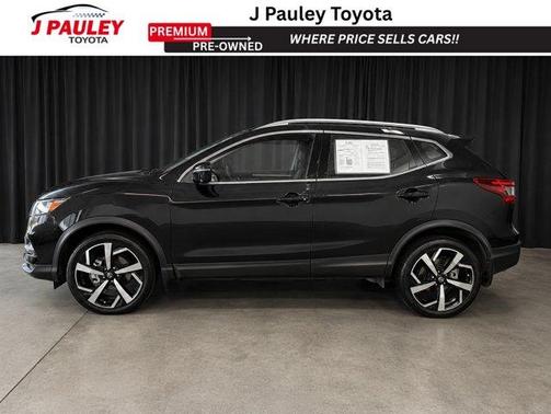 Magnetic Black 2022 Nissan Rogue Sport SL