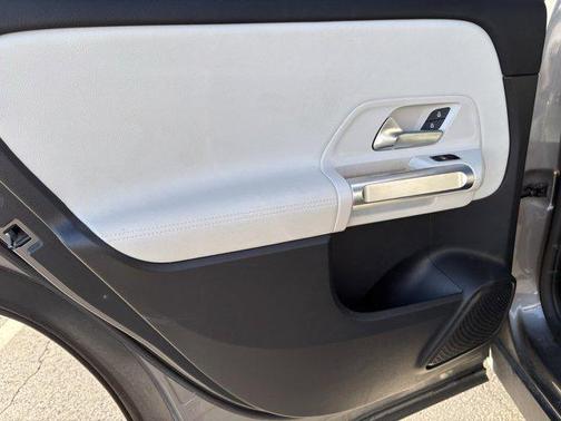 2023 Mercedes-Benz GLB 250 Base