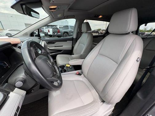 Lunar Silver Metallic 2024 Honda Odyssey EX-L