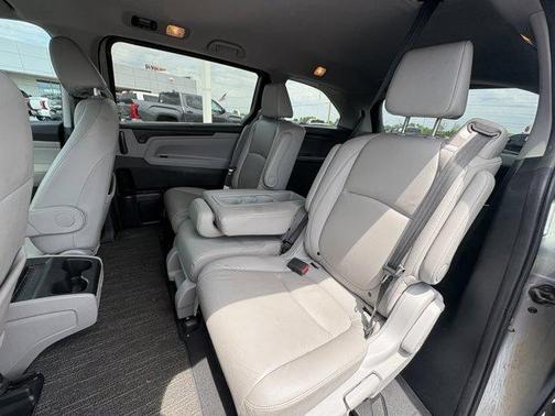 Lunar Silver Metallic 2024 Honda Odyssey EX-L