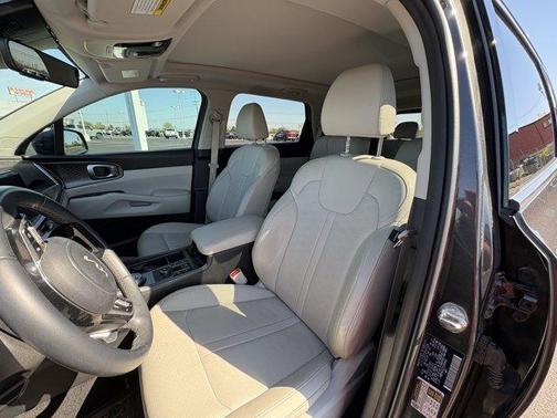 Gray 2025 Kia Sorento Hybrid EX