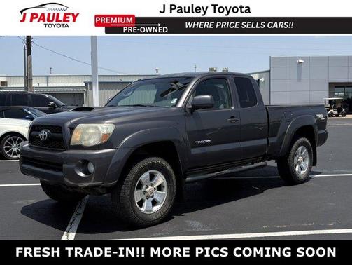 Magnetic Gray Metallic 2011 Toyota Tacoma Access Cab