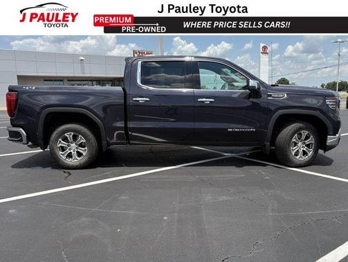 Titanium Rush Metallic 2022 GMC Sierra 1500 SLT