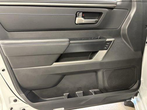 2026 Toyota Tundra Hybrid Platinum