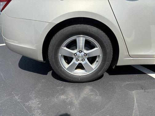 Champagne Silver 2014 Chevrolet Cruze 1LT