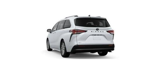 Wind Chill Pearl 2026 Toyota Sienna XLE 8 Passenger
