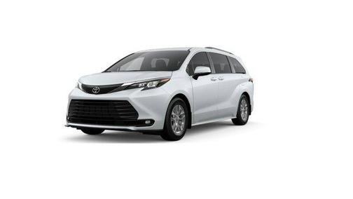 Wind Chill Pearl 2026 Toyota Sienna XLE 8 Passenger
