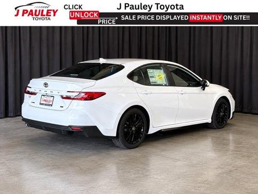 Ice 2026 Toyota Camry SE