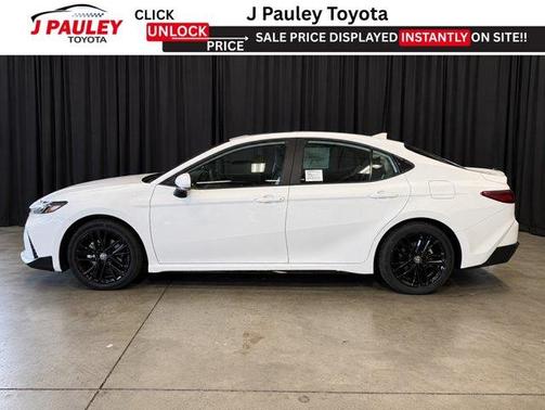 Ice 2026 Toyota Camry SE
