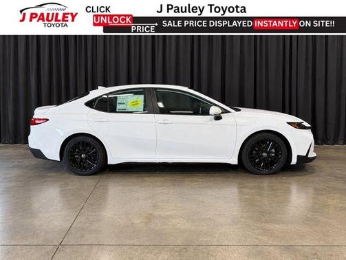 Ice 2026 Toyota Camry SE