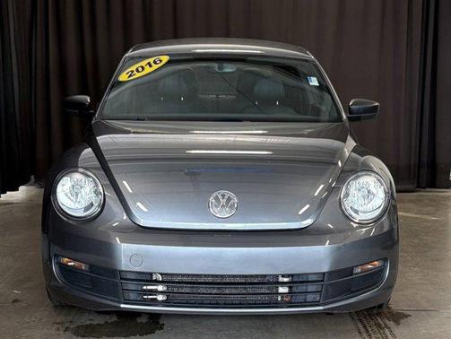 Platinum Gray Metallic 2016 Volkswagen Beetle 1.8T