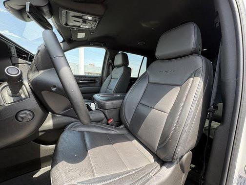 White Frost Tri-Coat 2024 GMC Yukon Denali