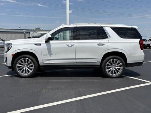 White Frost Tri-Coat 2024 GMC Yukon Denali