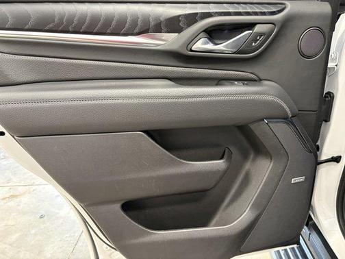 White Frost Tri-Coat 2024 GMC Yukon Denali