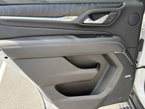 White Frost Tri-Coat 2024 GMC Yukon Denali