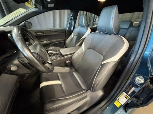 Ocean 2025 Toyota Camry SE
