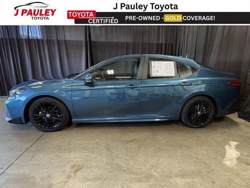 Ocean 2025 Toyota Camry SE