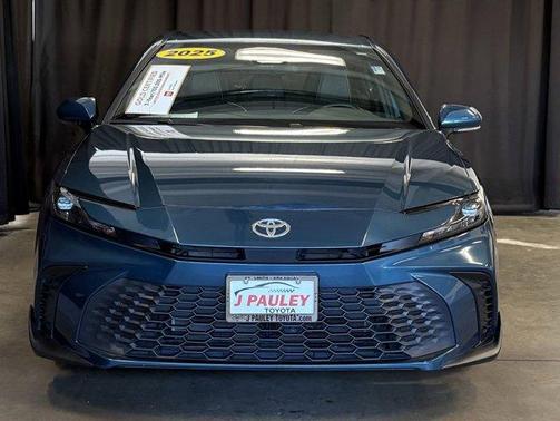 Ocean 2025 Toyota Camry SE