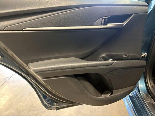 Ocean 2025 Toyota Camry SE