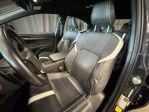 UNDERGROUND 2025 Toyota Camry SE