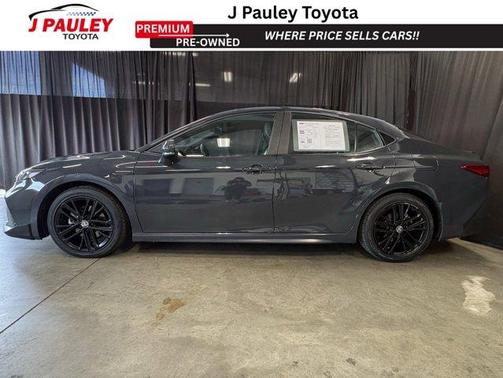 UNDERGROUND 2025 Toyota Camry SE