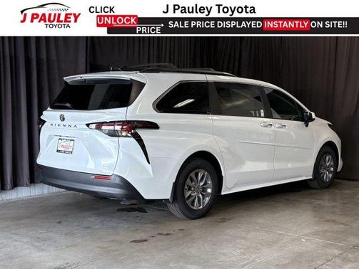 Wind Chill Pearl 2026 Toyota Sienna XLE