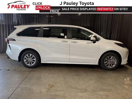 Wind Chill Pearl 2026 Toyota Sienna XLE
